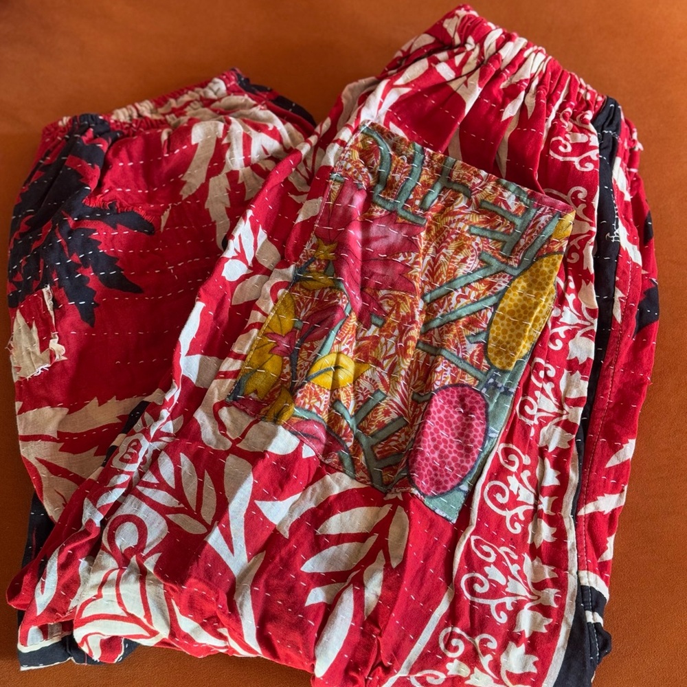 Kantha Bae OS Joggers Red/Black/Green Fits up
to 4X EUC - Picture 2 of 3